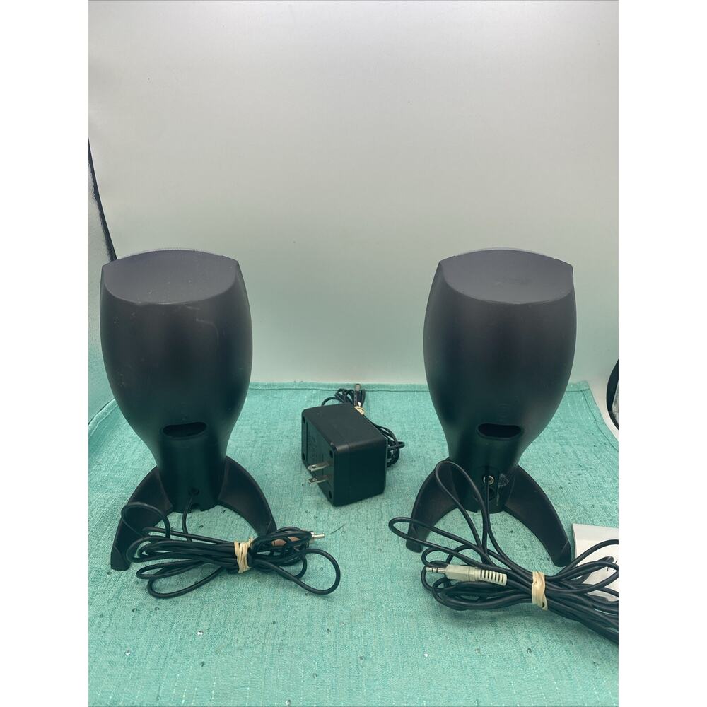 Pair Of Harman Kardon Rev A00 Computer Speakers - Picture 5 of 9